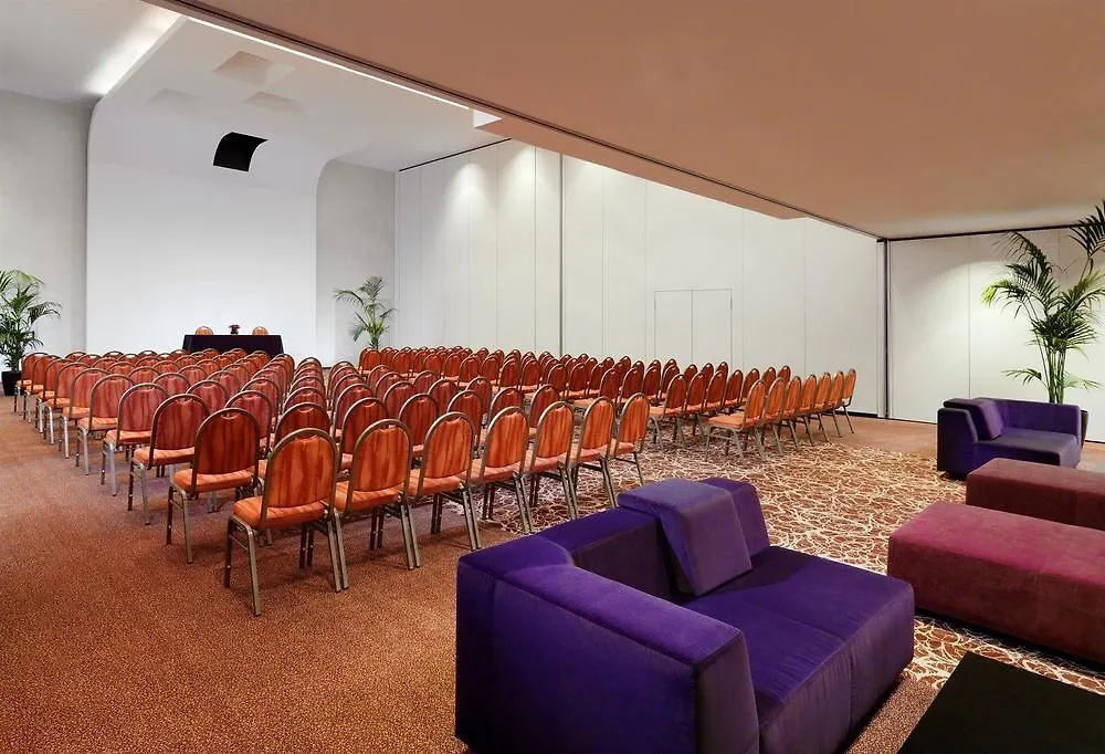 Sheraton Milan Malpensa Airport Hotel & Conference Centre Ferno 4*,  Ιταλία