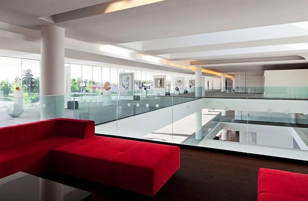 Sheraton Milan Malpensa Airport Hotel & Conference Centre Ferno