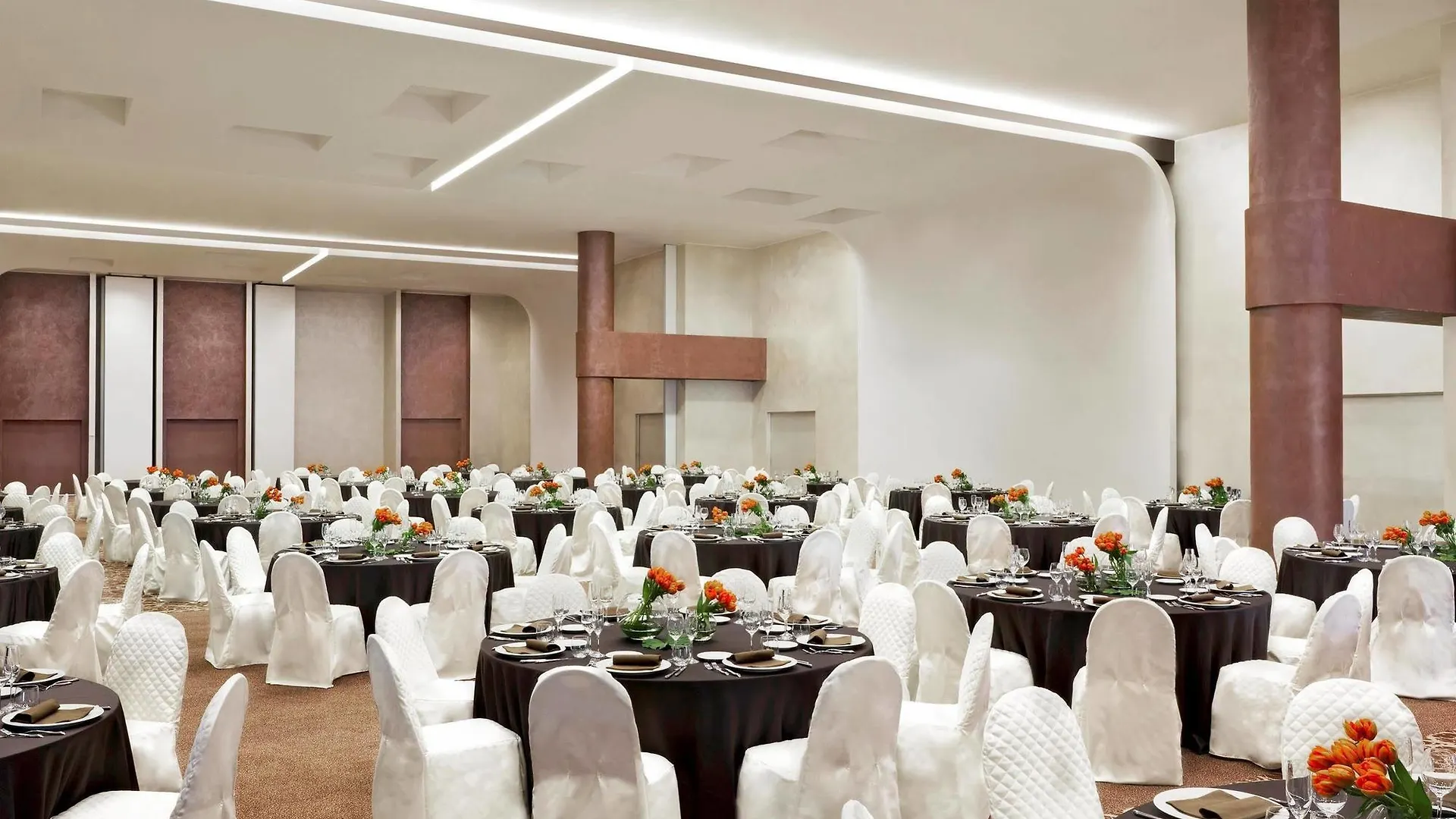 Sheraton Milan Malpensa Airport Hotel & Conference Centre Ferno 4*,  Italy